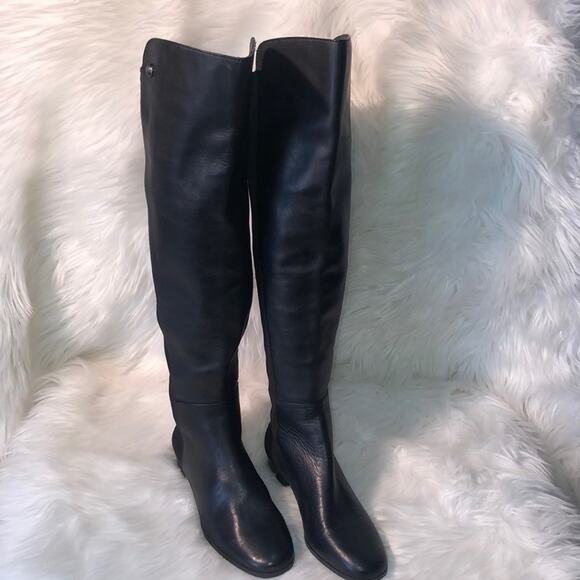 Karita' Over the Knee Boot VINCE CAMUTO Size 5M - Picture 2 of 9